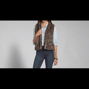 Abercrombie & Fitch Faux Fur Vest